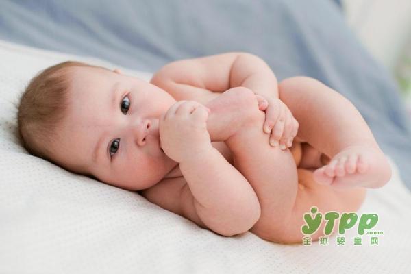 宝宝皮肤娇嫩下一句