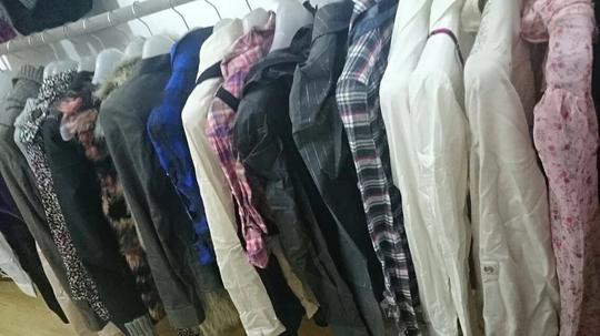 北京服装库存回收处理_北京品牌服装尾货批发_库存