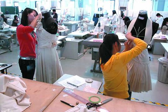休学创业或在校待业?大学生应当如何抉择