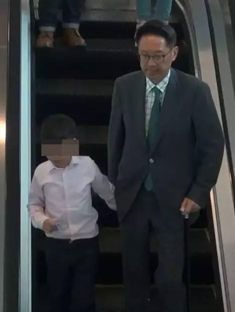 还有游泳,体操以及国际象棋等,李嘉欣为了培训儿子做百亿生意王国接班