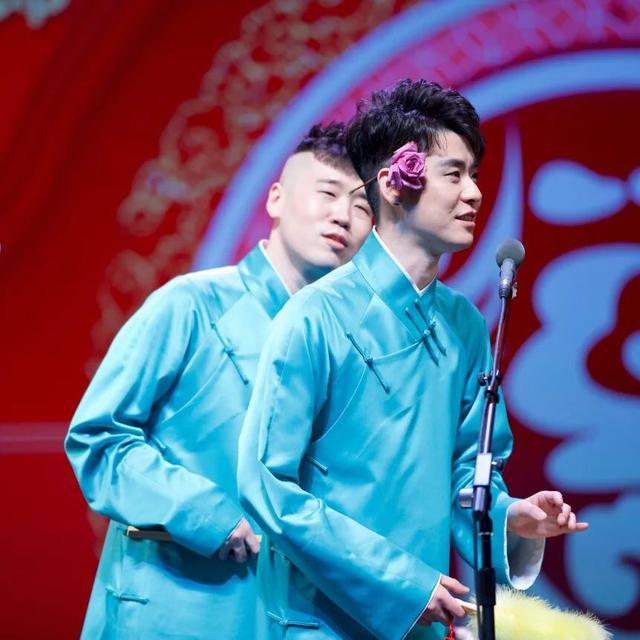 张云雷打电话喊杨九郎吃饭新闻