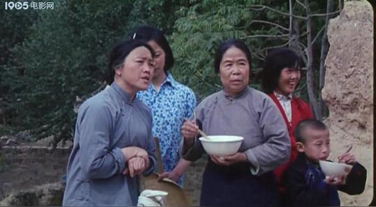 黄土坡的婆姨们05:80年代农村留守妇女自主创业，回忆那个年代。