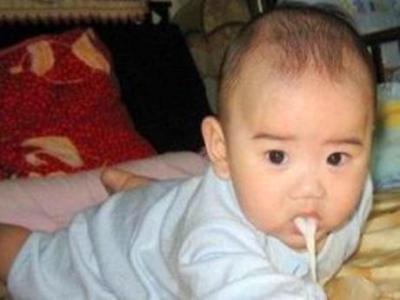 孩子吃完吐奶正常吗