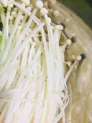 虾滑小白菜粉丝汤