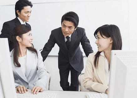 宝妈产假结束要入职场,婆婆提出帮带娃,宝妈顾虑重重难以抉择