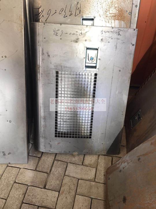 日立200-6挖掘机边门泵门油门水箱门侧门侧盖偏门偏盖护板