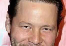 伊克·巴里霍尔兹