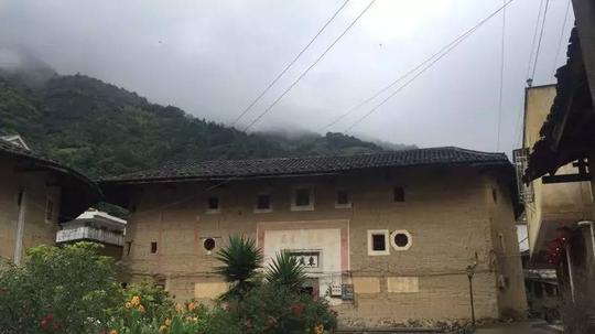 《顶天立地平阳巫》姓氏纪录片拍摄第(5)站——福建永定客家土楼