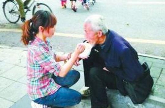 江湖十大骗术街头卖艺也是常见的骗术之一
