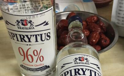 伏特加酒度数和国内酒的度数谁高俄罗斯97度伏特加和中国高度酒