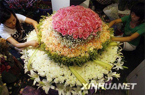 七夕将至花店生意火(组图)
