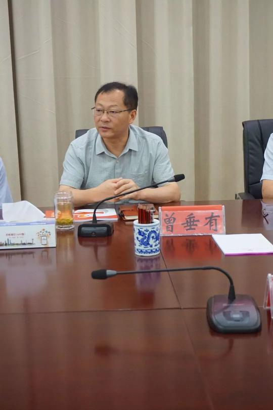 外出创业成功人士返乡考察固始白鹅产业