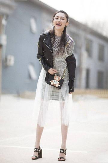 黄梦莹打成龙杨幂表情