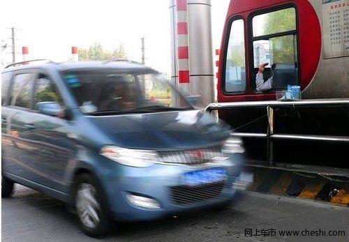 带宝宝出去玩需要注意什么