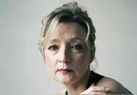 莱丝利·曼维尔