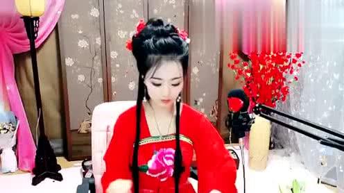 古装美女古筝弹奏一曲《美人吟》,真美
