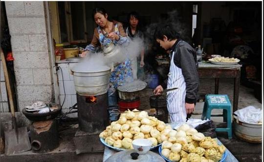 现在工资6千,想辞职创业卖早餐存钱买房娶媳妇,你觉得