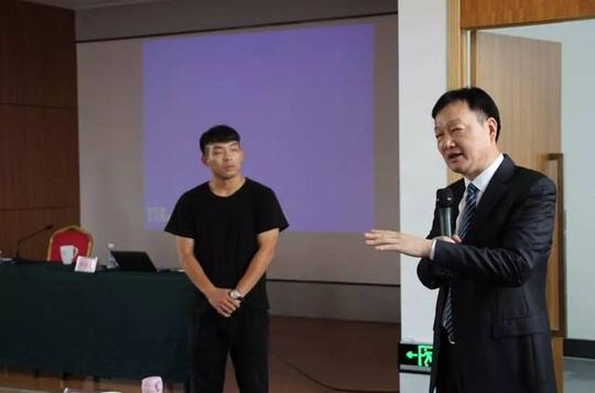 南阳民营企业创新创业讲习堂首期开讲,河南"首富"秦英林分享创业故事