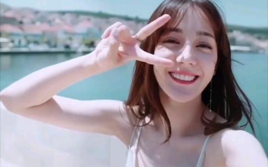 【抖音笑容美女合集】她对我笑了，我要恋爱了!