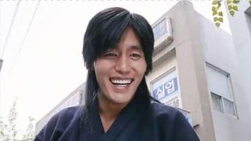 金馆长哈哈哈哈哈哈真好笑尴尬笑的表情包