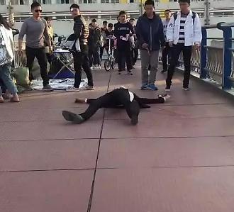 丹梓林户外搞笑分享的小视频