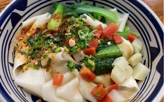 西安美食|油泼面和肉夹馍堪称我的食物白月光啦!