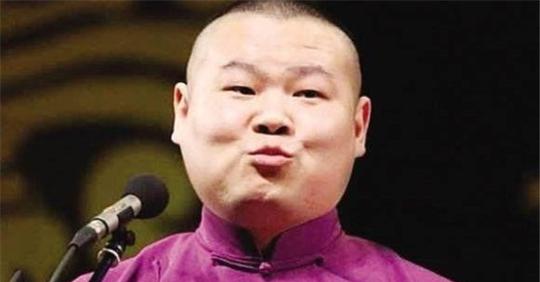 岳云鹏各种扮丑还晒丑照万能的搞笑素材还能当表情包呢