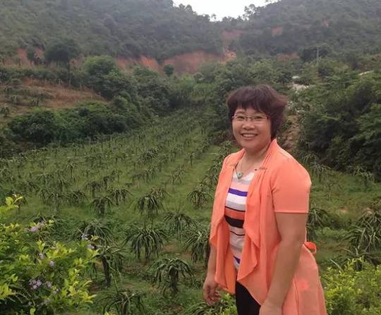 罗艳芳除了是一位年轻的农副产品女创业家,还是一所会计师事务所的