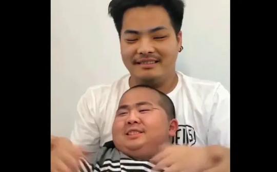 【驴酱】洞主也很棒在怀里没有哭
