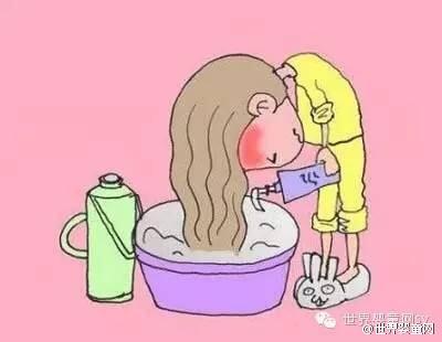 产后坐月子多久可以洗头洗澡呢