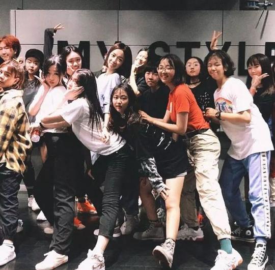 抖音上的逆袭人生:曾是韩企质检员，如今拍短视频创业一年买房