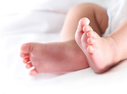 如何判断胎儿头和脚的位置