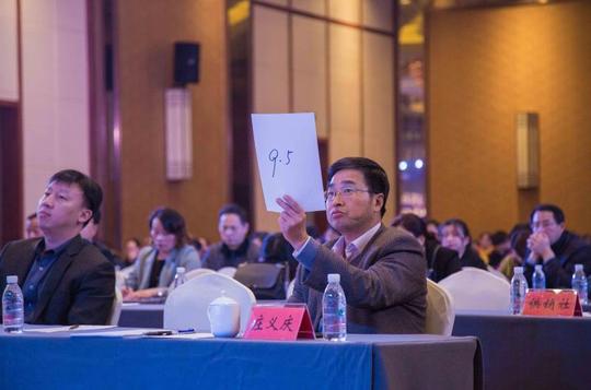 我校创业学子华梦丽,郁宝锋被评为句容市首届十佳新型职业农民