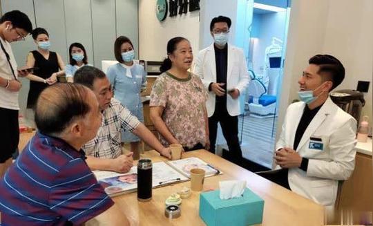 24岁考医学院，31岁出国留学，35岁创业，40岁当牙医爆红