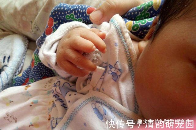 2岁宝宝可以吃鸡爪吗