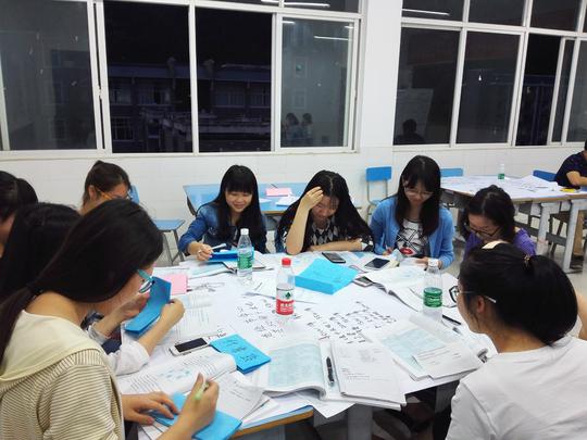 张家界学院2016年第一期大学生创业培训第九天