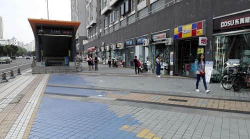 出售锦东路牛王庙地铁口临街商铺急售