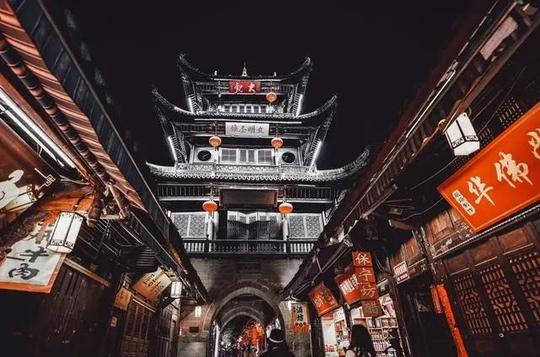 成都周边8个全家出游的好去处，自驾坐车都可以，一路风光美如画