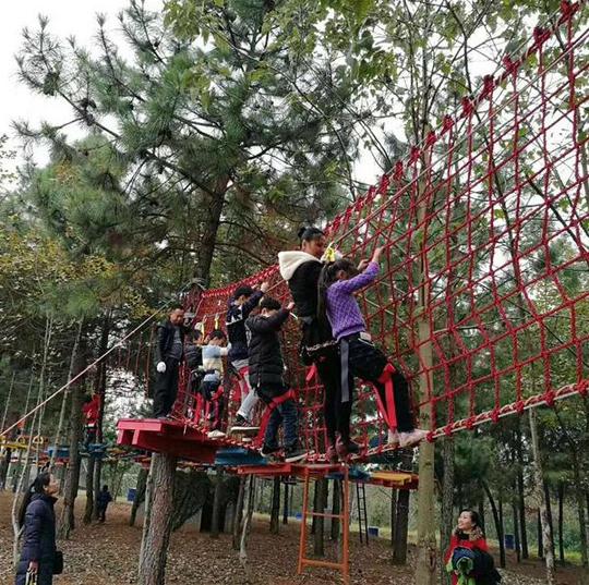 户外儿童攀爬网体能乐园直销游乐园幼儿园拓展网体能训练网通爬网钻