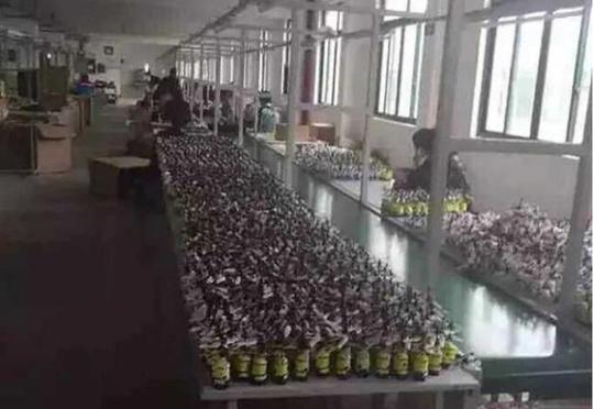 创业故事:开车摆地摊卖玩具月入万元