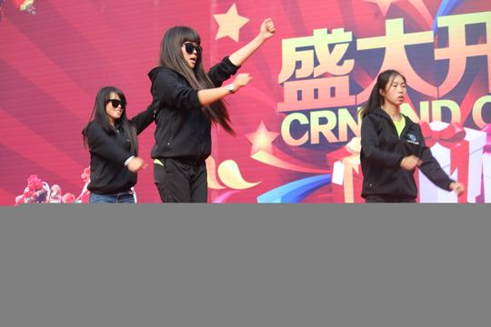 青城中央广场元旦a速轮滑俱乐部轮舞表演-36