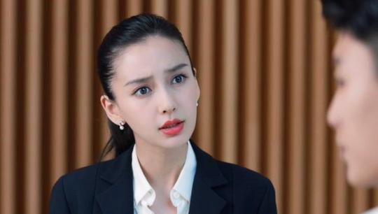 杨颖主演《创业时代》被黑,导演怒斥黑粉:她已经进步很多了!