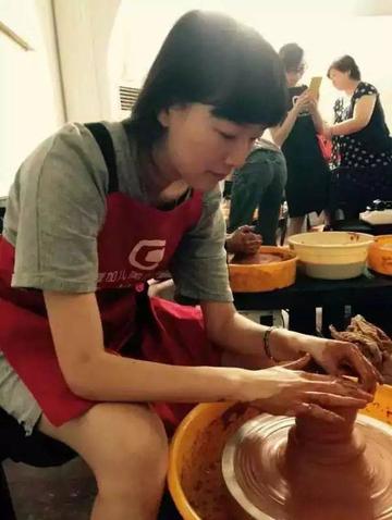 工作女郎污陶艺撸点gif动图