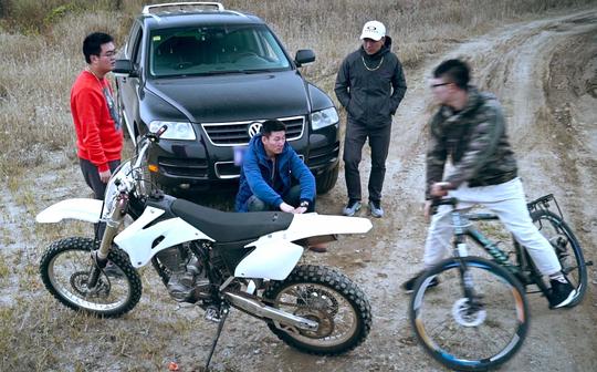 14万倒卖二手途锐却惨遭村民勒索_汽车_科技__哔哩哔