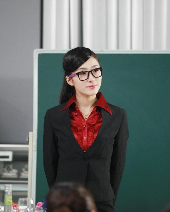 美味学院-麻辣女教师张菲菲