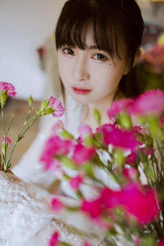 优优美图采集到秀丽清纯美女笑颜如花般绽放唯美迷人写真