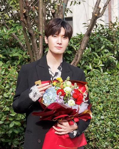 继《双世宠妃》后，梁洁官宣新甜剧，男二“陈情女孩”都熟悉