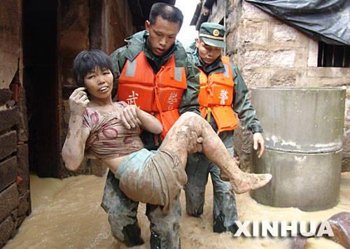 人民子弟兵抗洪救灾的范文