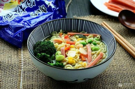 康师傅4款“冷门”泡面，第2种太可惜，全吃过的才是真吃货！