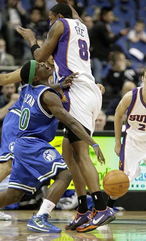 图文:[nba]太阳胜森林狼弗雷被骗